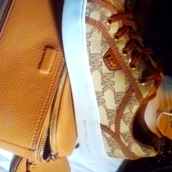 Michael kors shoes - Picture 1 of 2